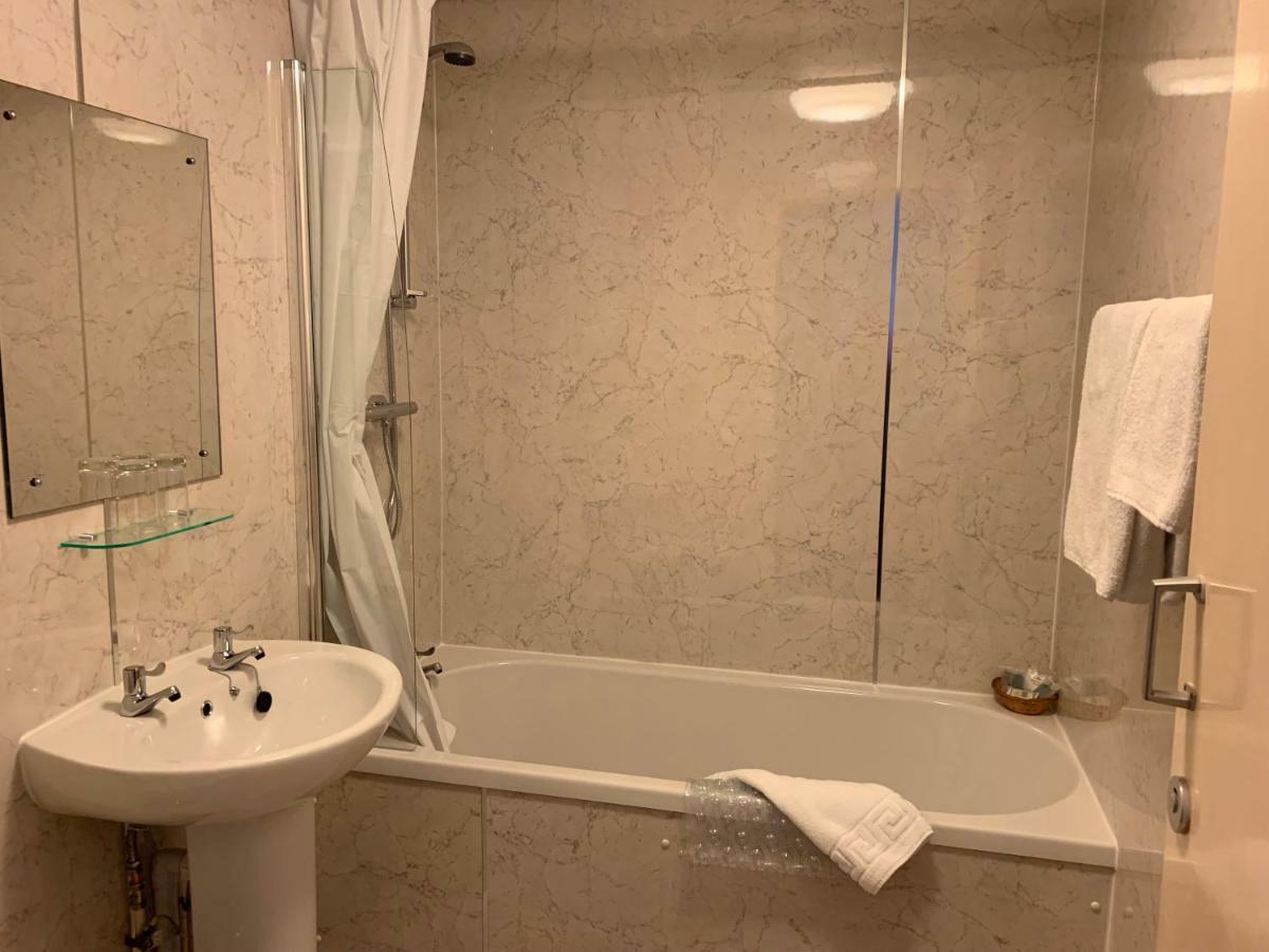 Alexandra Hotel Балатър Екстериор снимка